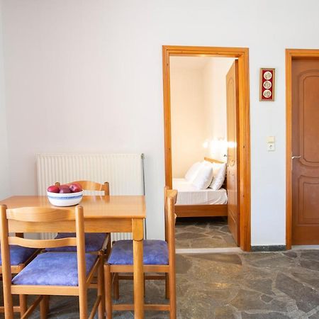 Giapis Apartment Mikros Gialos Bagian luar foto